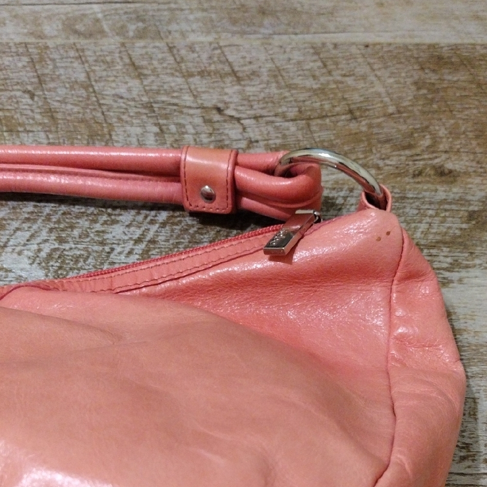 HOBO Pink Leather Hobo Bag with Curved Shape and Single Handle - Picture 5 of 14